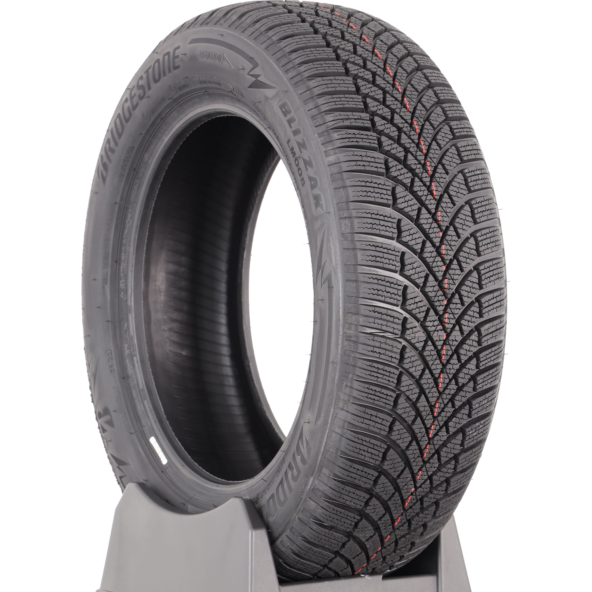 Bridgestone Blizzak LM005 -  205/60 R16