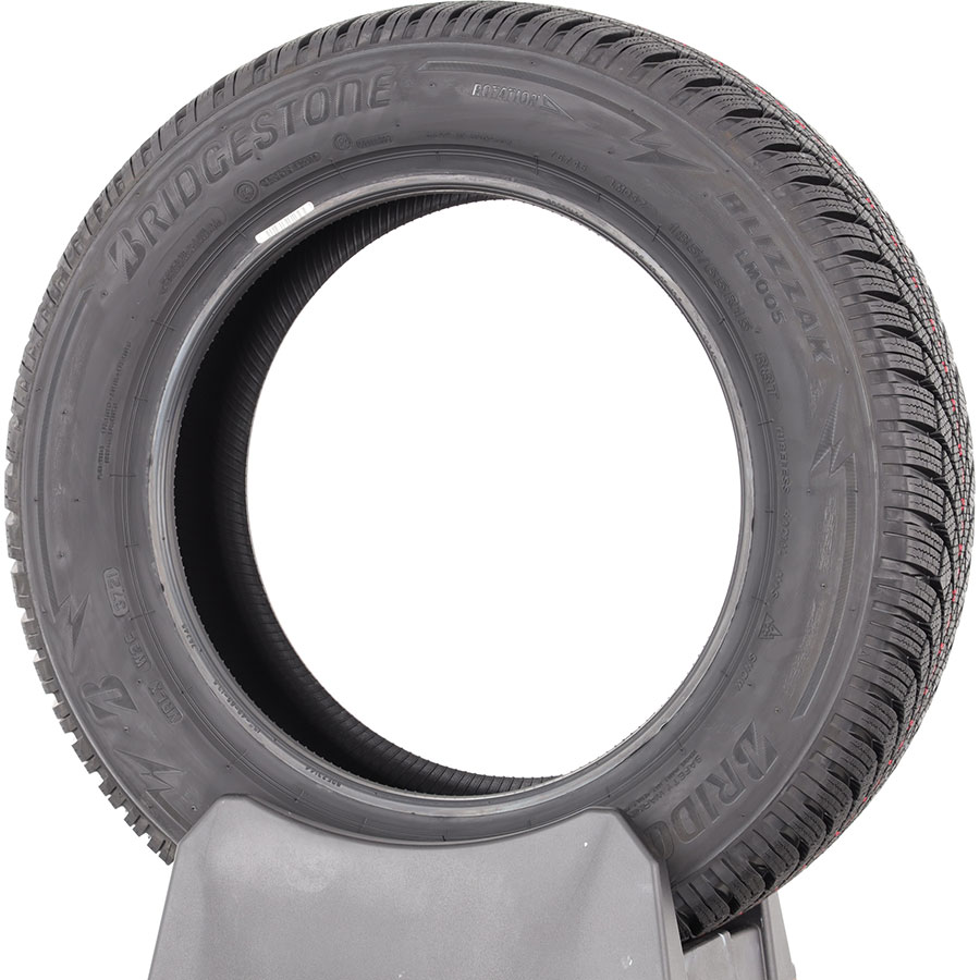 Test Bridgestone Blizzak LM005 - 185/65 R15 - Pneu - UFC-Que Choisir