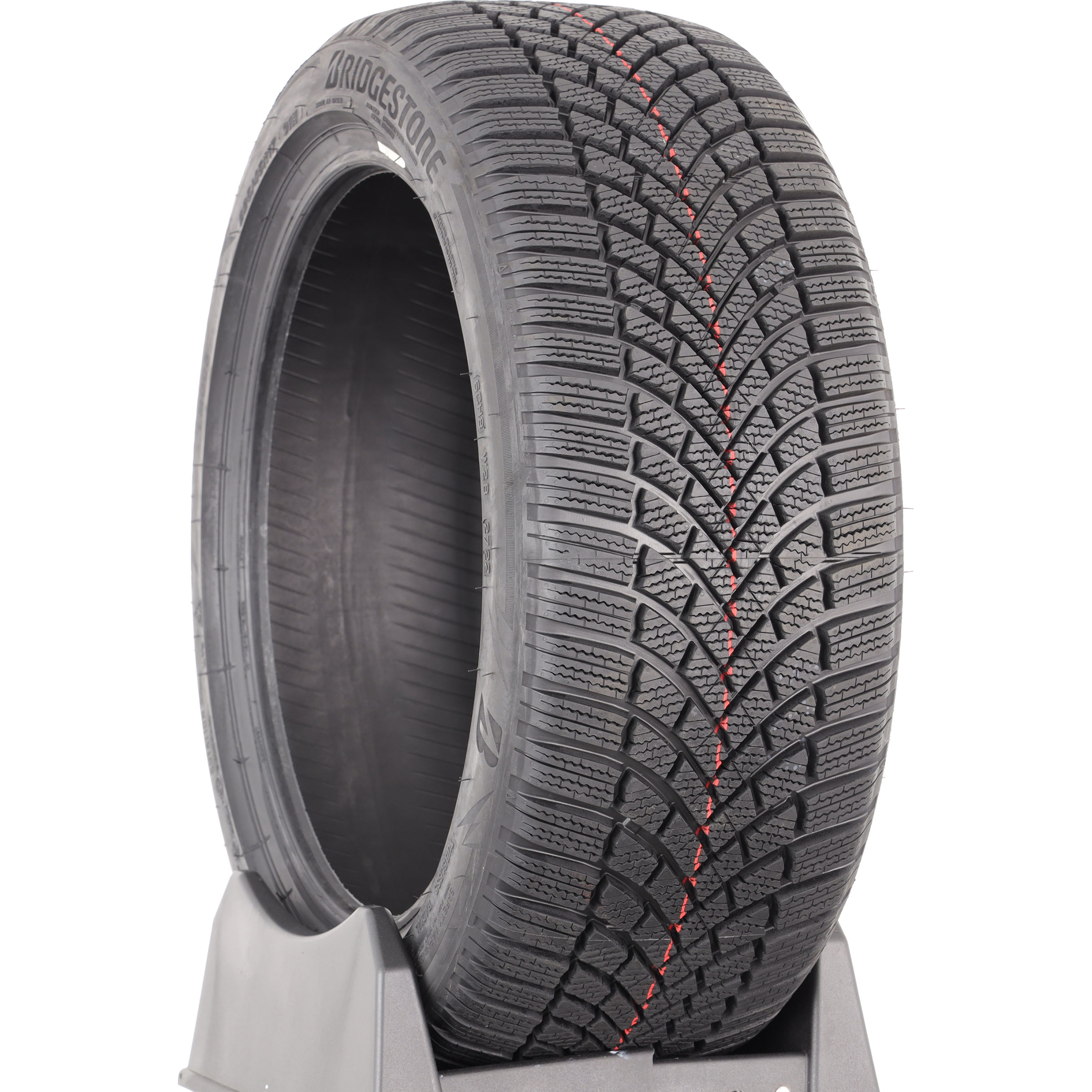 Bridgestone Blizzak LM005 -  225/45 R17
