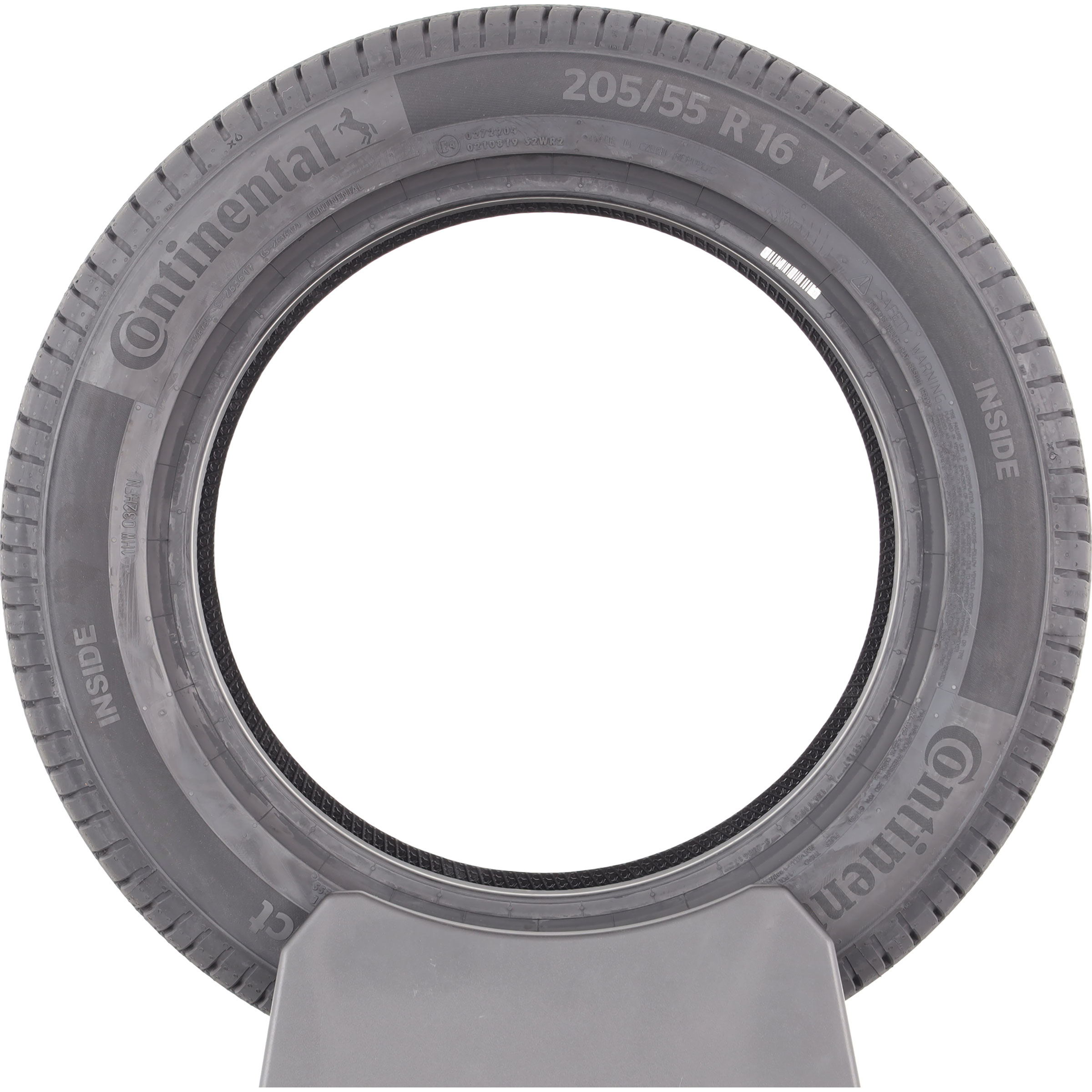 Test Continental UltraContact - 205/55 R16 - Pneu - UFC-Que Choisir