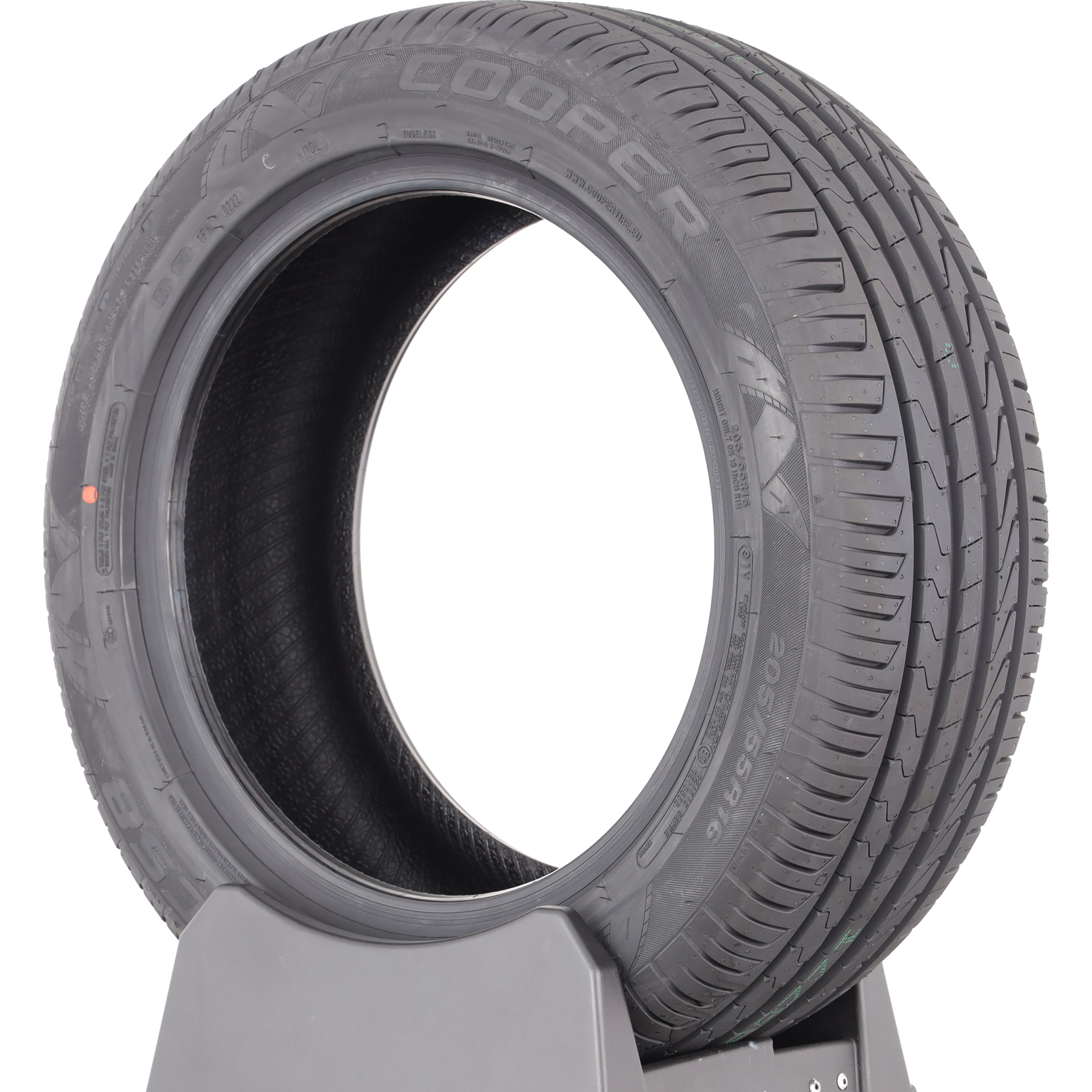 Cooper ZEON CS8 -  205/55 R16