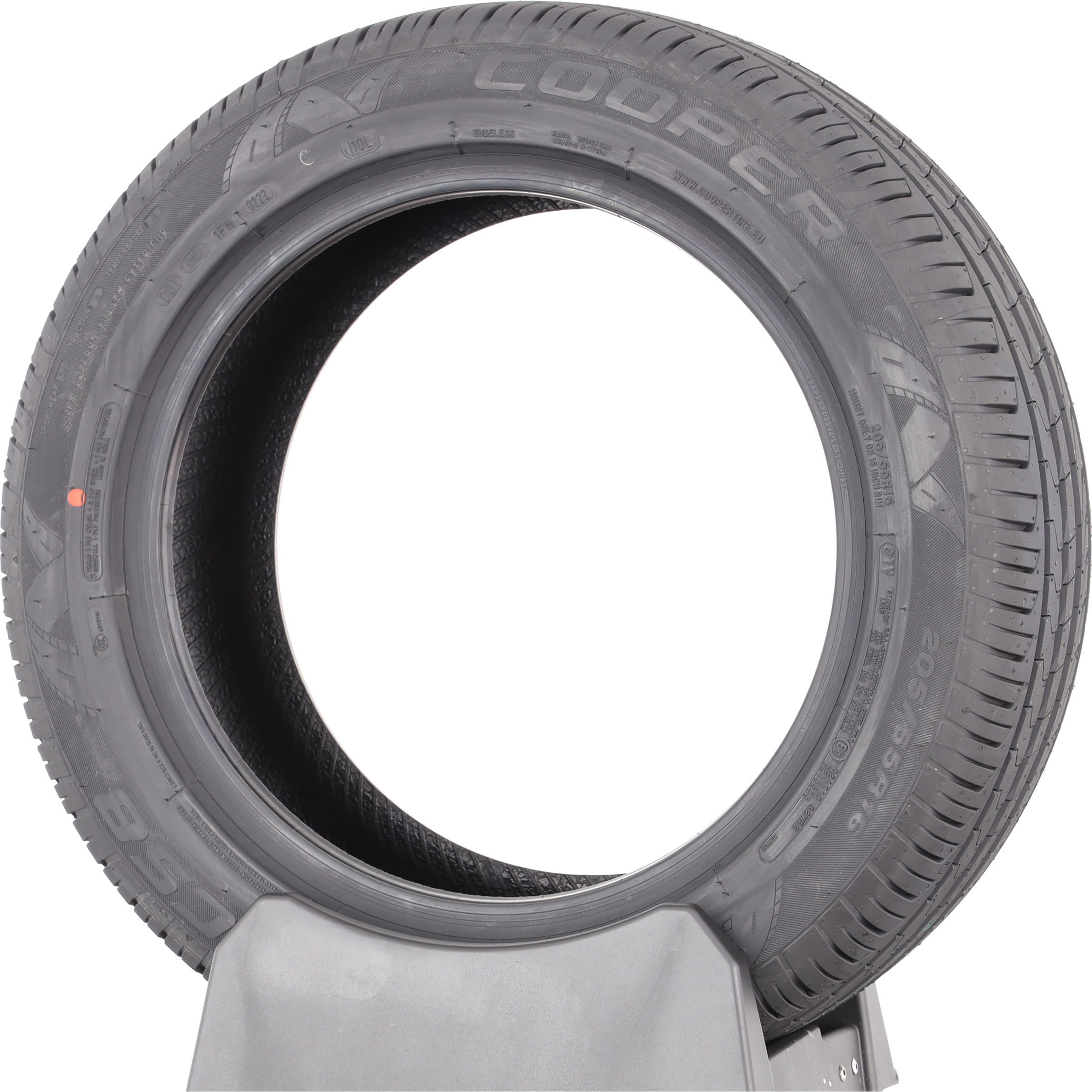 Cooper ZEON CS8 -  205/55 R16