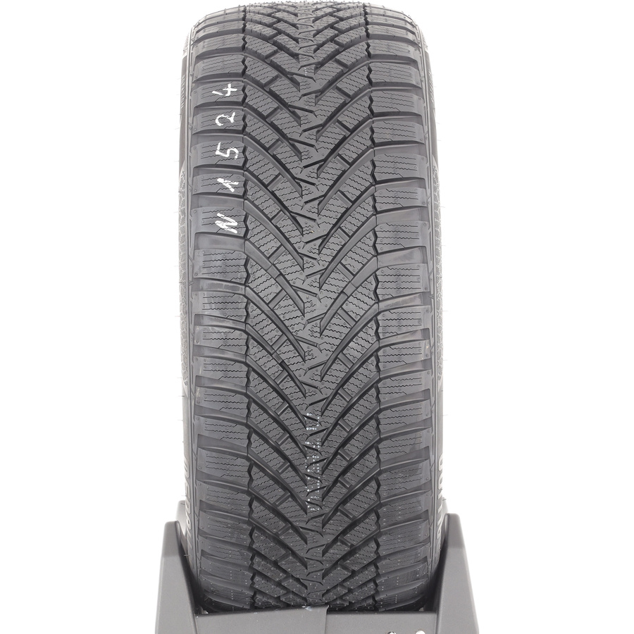 CST Medallion Winter WCP1 -  225/40 R18