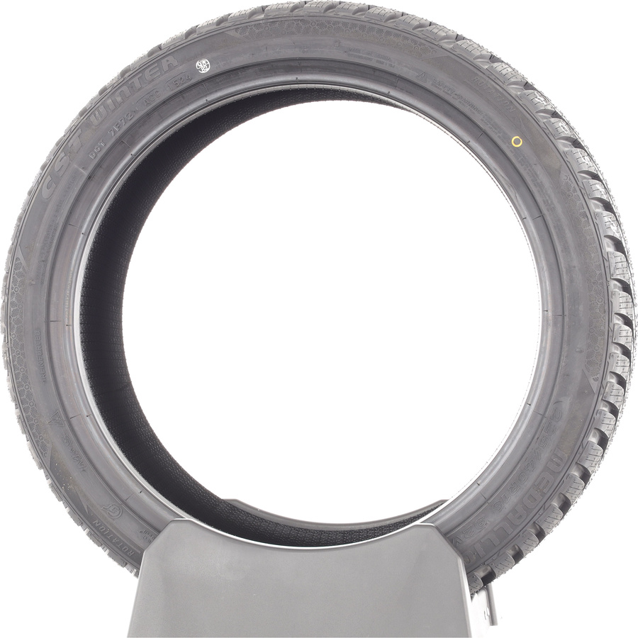 CST Medallion Winter WCP1 -  225/40 R18