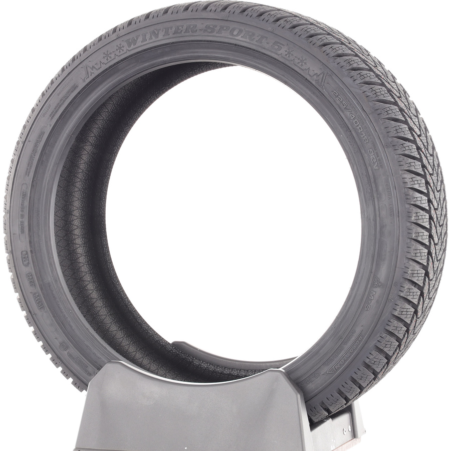 Dunlop Winter Sport 5 -  225/40 R18