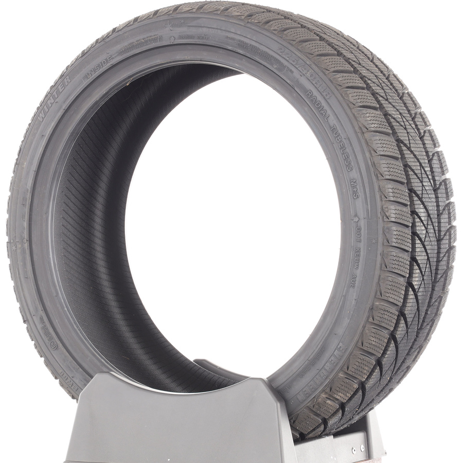 Evergreen EW66 -  225/40 R18