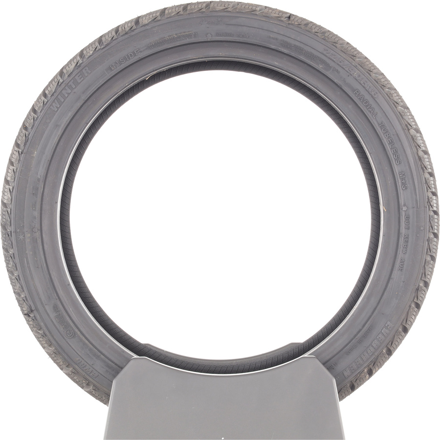 Evergreen EW66 -  225/40 R18