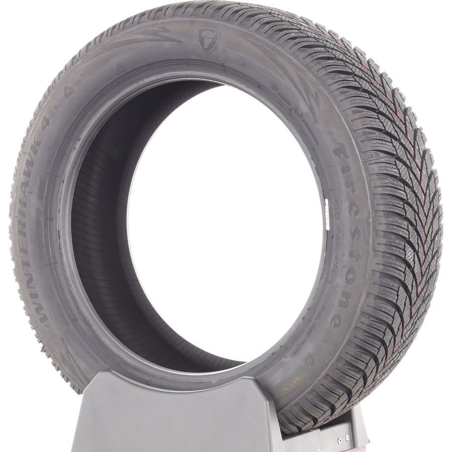 Firestone Winterhawk 4 -  215/55 R17