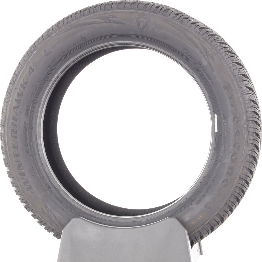 Firestone Winterhawk 4 -  215/55 R17
