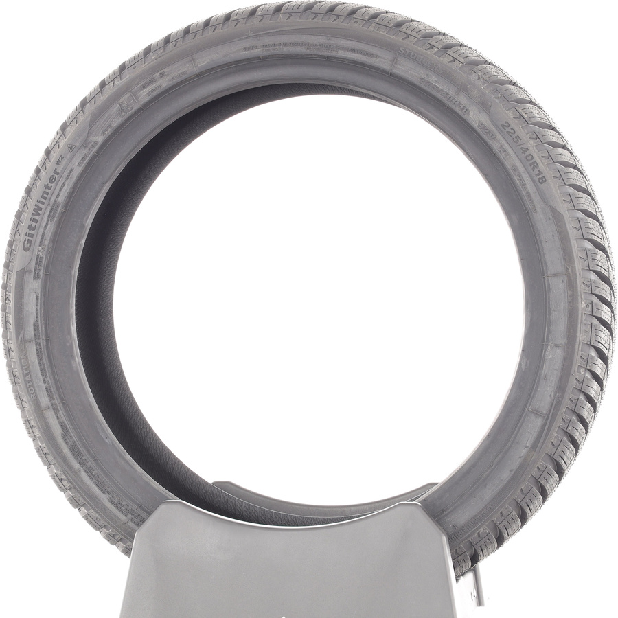 Giti GitiWinter W2 -  225/40 R18