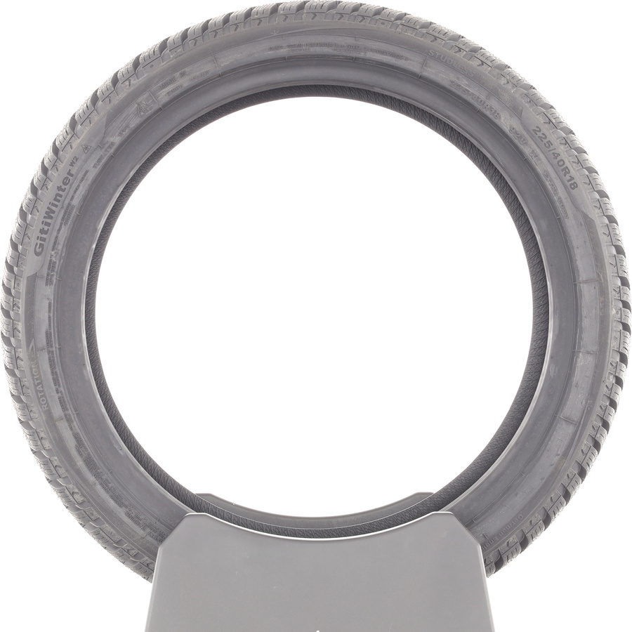 Giti GitiWinter W2 -  225/40 R18