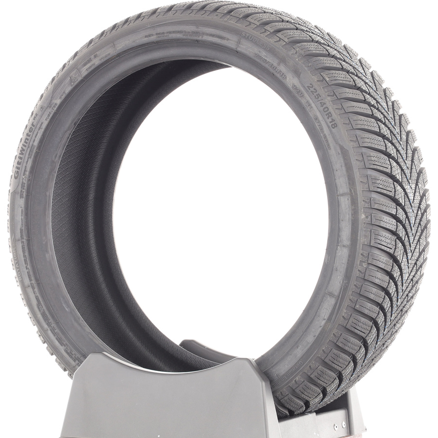 Giti GitiWinter W2 -  225/40 R18