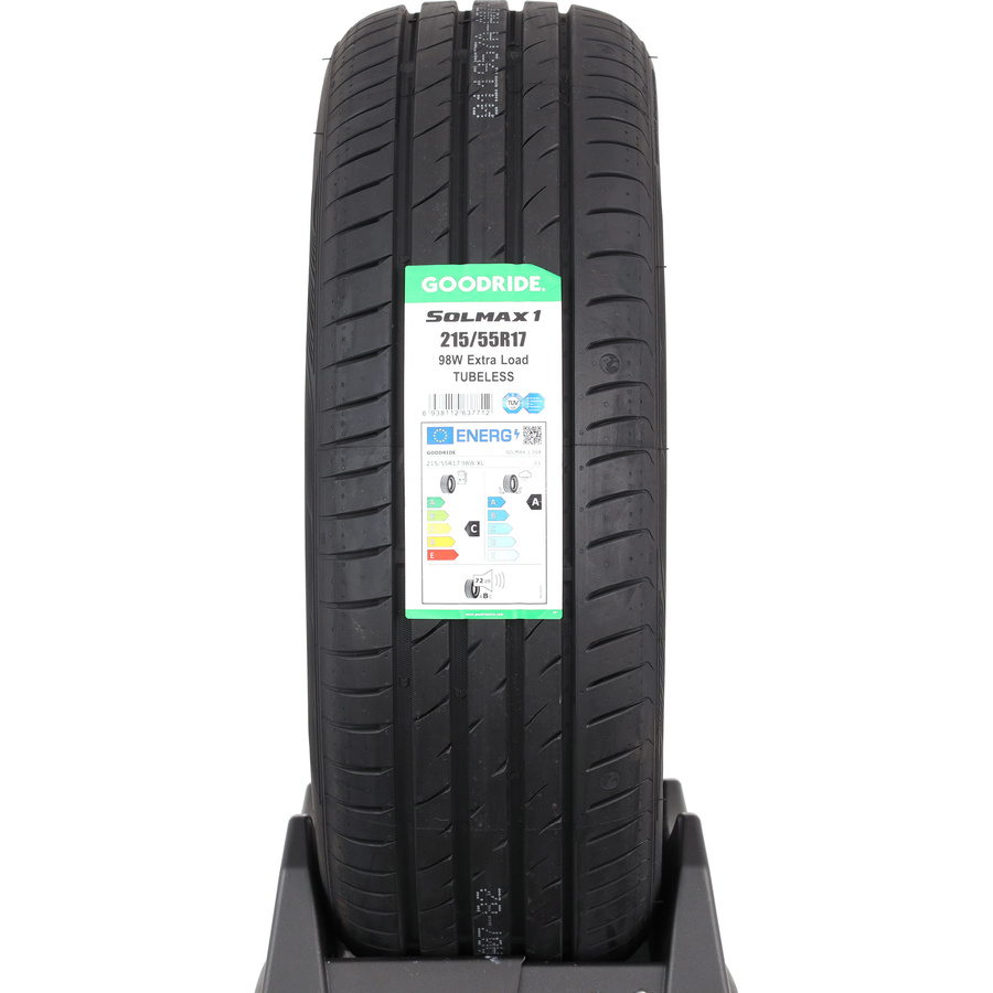 Goodride Solmax 1 -  215/55 R17