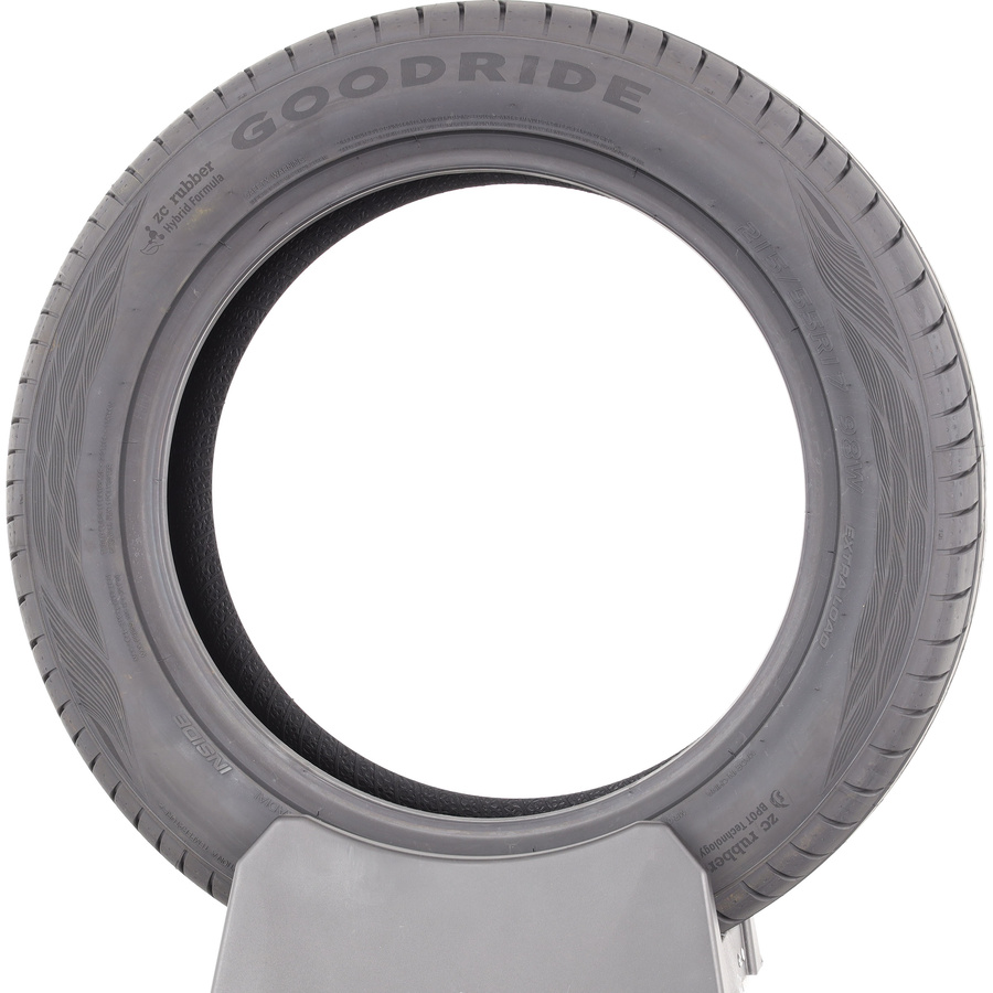Goodride Solmax 1 -  215/55 R17