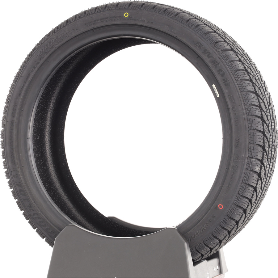 Goodride SW608 -  225/40 R18