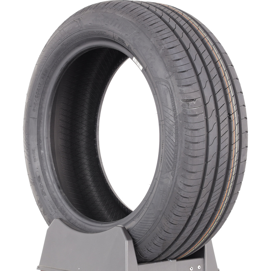 Goodyear EfficientGrip Performance 2 -  215/55 R17