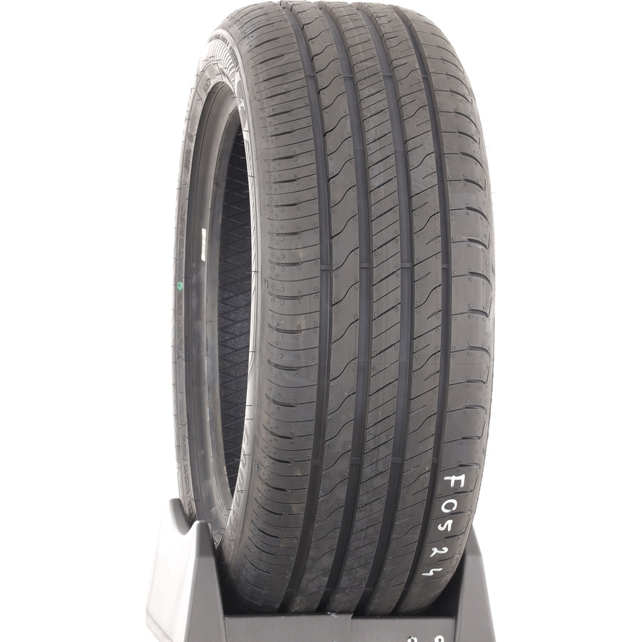 Goodyear EfficientGrip Performance 2 -  225/40 R18