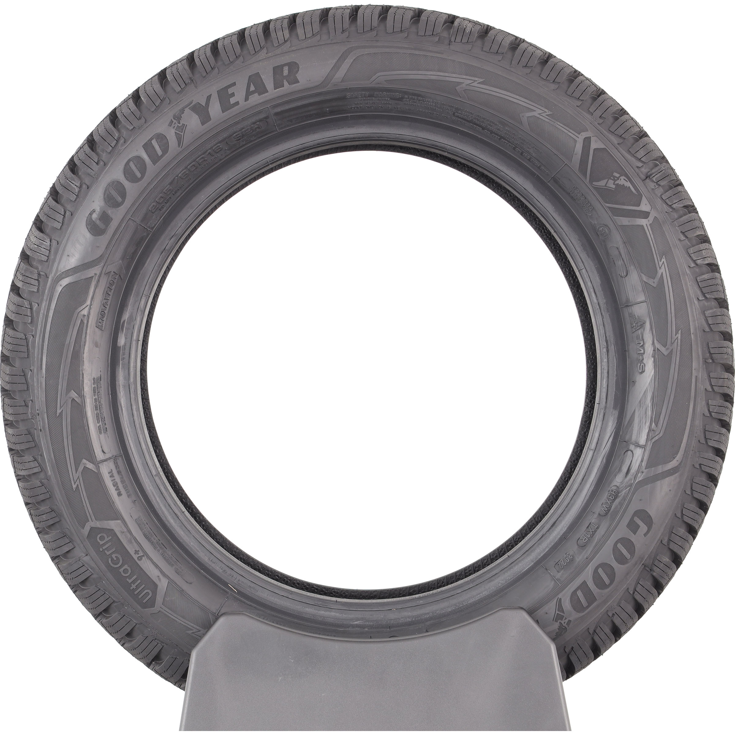 Test Goodyear UltraGrip 9+ - 205/60 R16 - Pneu - UFC-Que Choisir