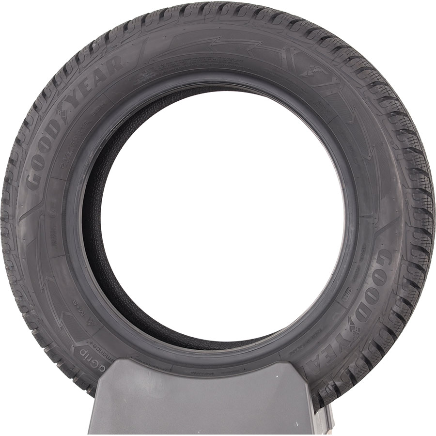 Test Goodyear UltraGrip Performance + - 215/60 R16 - Pneu - UFC-Que Choisir