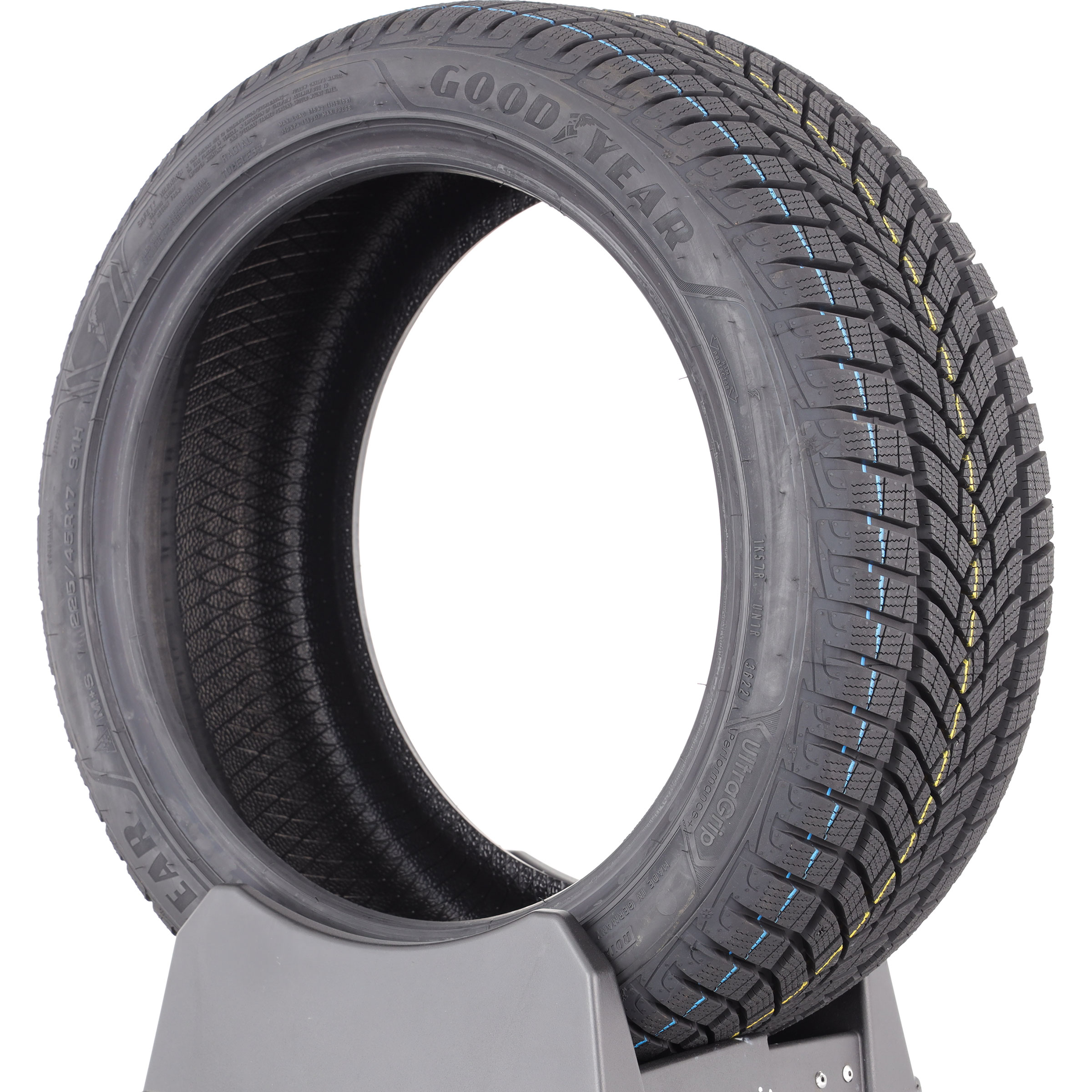 Test Goodyear UltraGrip Performance + - 225/45 R17 - Pneu - UFC-Que Choisir