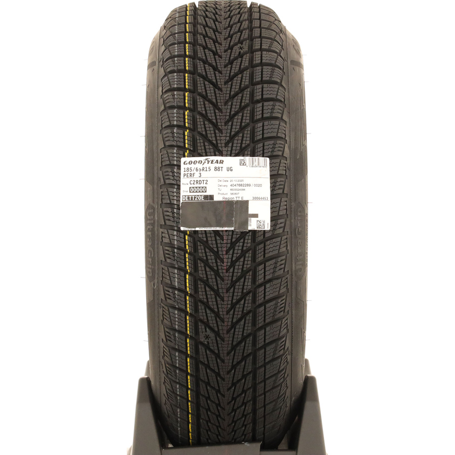Goodyear UltraGrip Performance 3