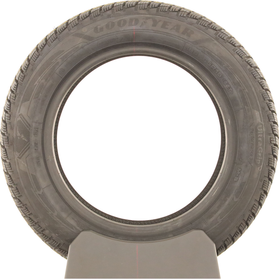 Goodyear UltraGrip Performance 3