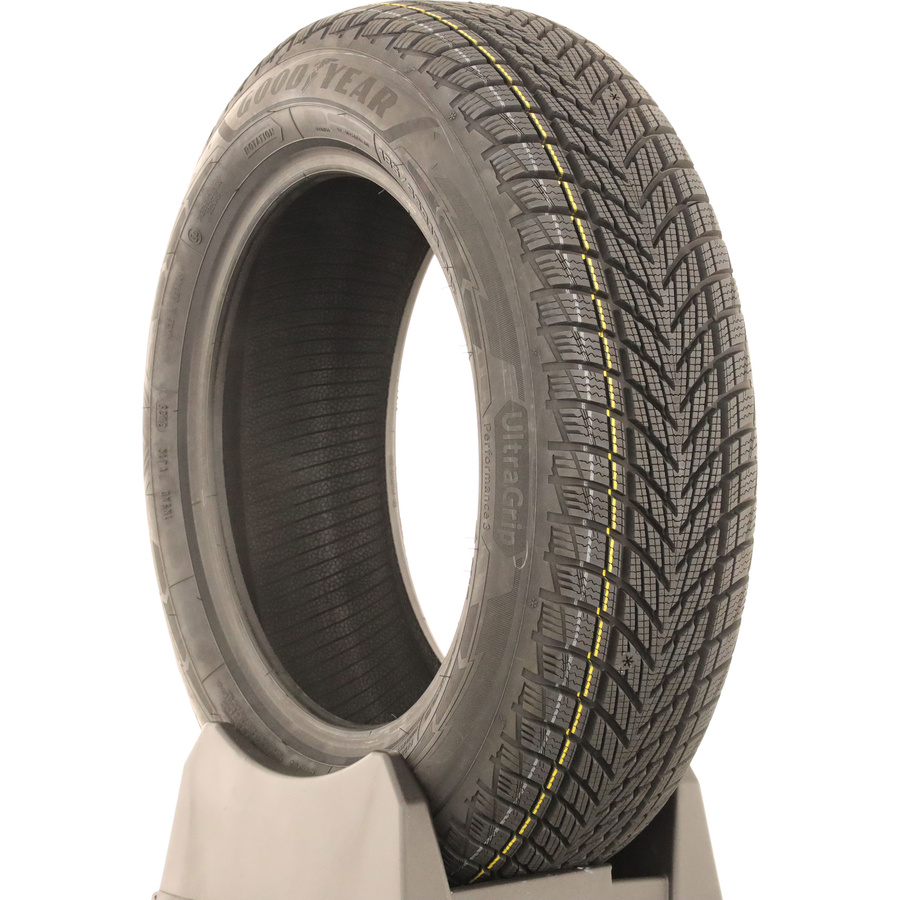 Goodyear UltraGrip Performance 3
