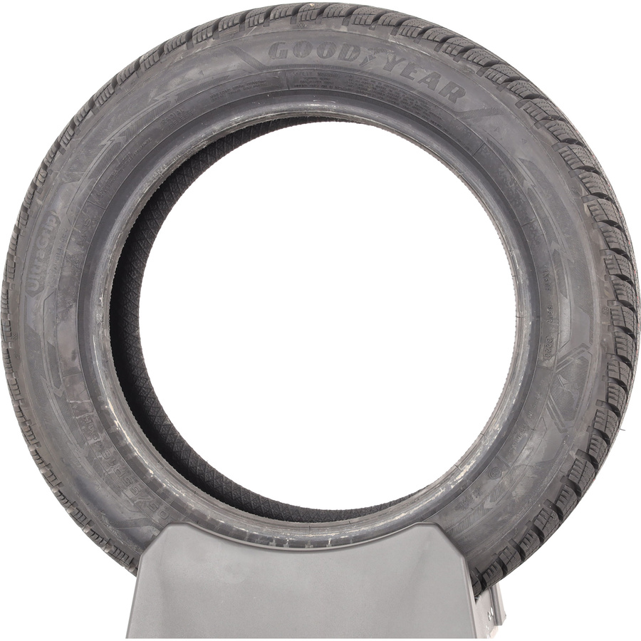 Goodyear UltraGrip Performance 3 -  205/55 R16