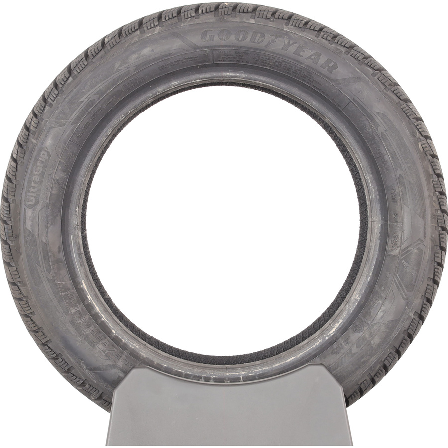 Goodyear UltraGrip Performance 3 -  205/55 R16