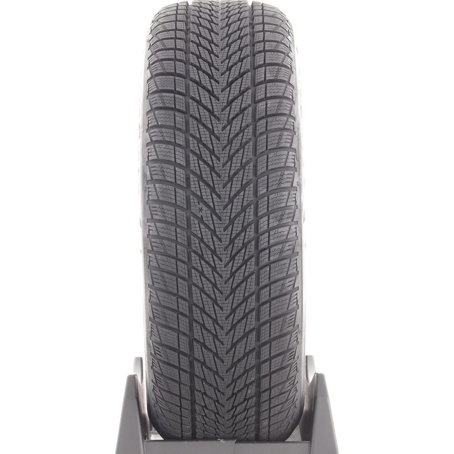 Goodyear UltraGrip Performance 3 215/55 R17