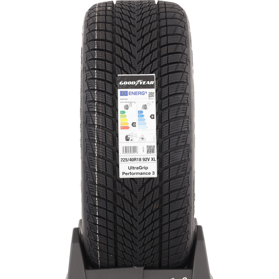 Goodyear UltraGrip Performance 3 -  225/40 R18