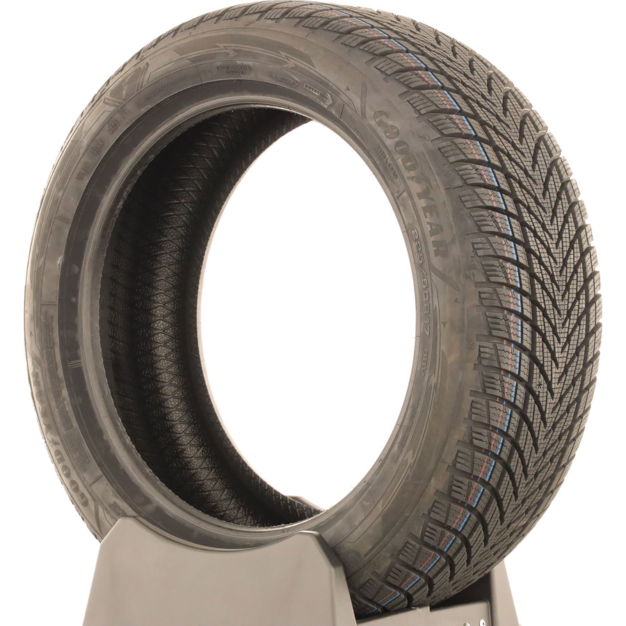Goodyear UltraGrip Performance 3
