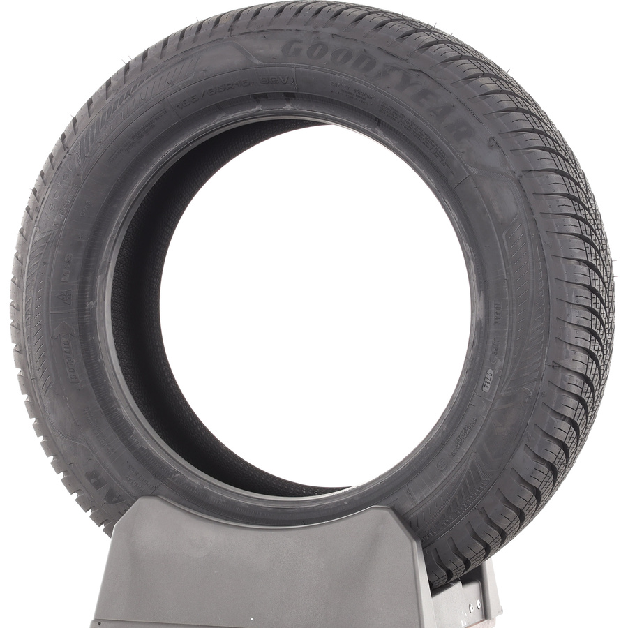 Goodyear Vector 4Seasons Gen-3 -  185/65 R15
