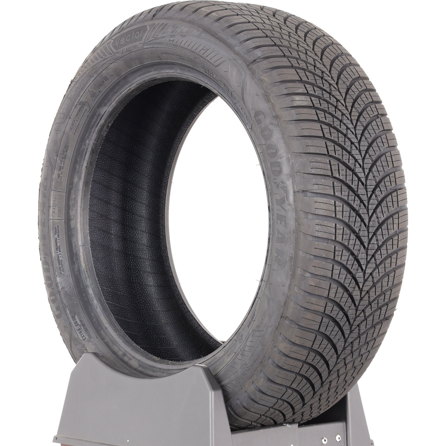 Goodyear Vector 4Seasons Gen-3 -  205/55 R16