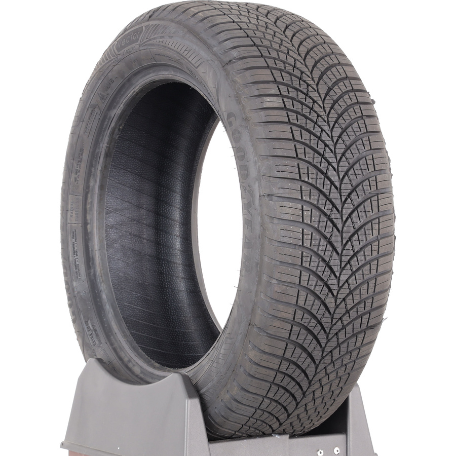 Goodyear Vector 4Seasons Gen-3 -  205/55 R16