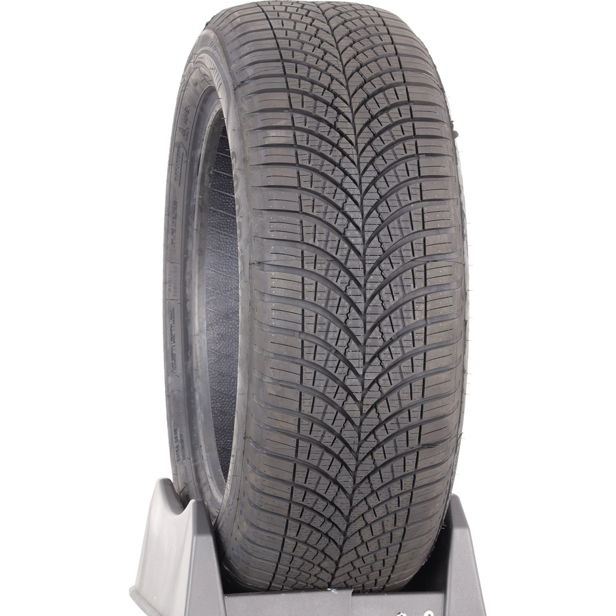 Goodyear Vector 4Seasons Gen-3 -  205/55 R16