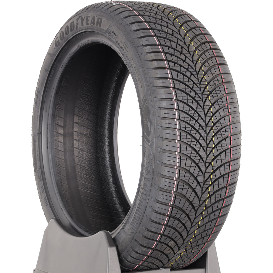 Goodyear Vector 4Seasons Gen-3 -  225/45 R17