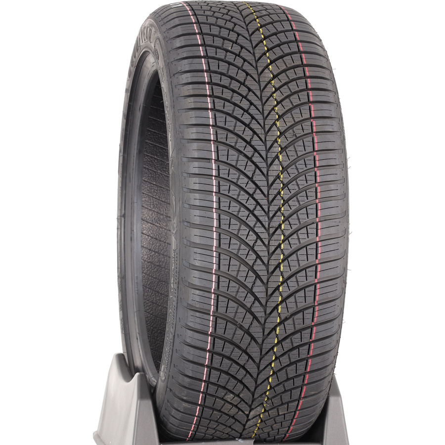Goodyear Vector 4Seasons Gen-3 -  225/45 R17