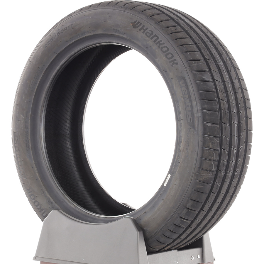 Hankook Ventus Prime4 -  225/40 R18