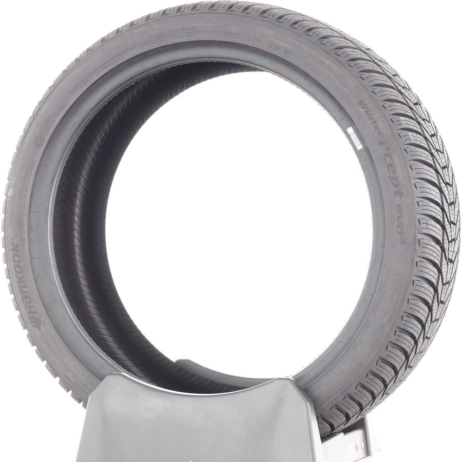 Hankook Winter i*cept evo3 W330 -  225/40 R18