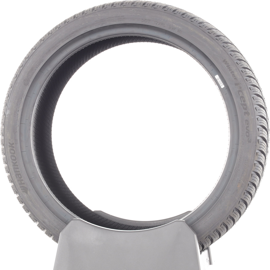 Hankook Winter i*cept evo3 W330 -  225/40 R18