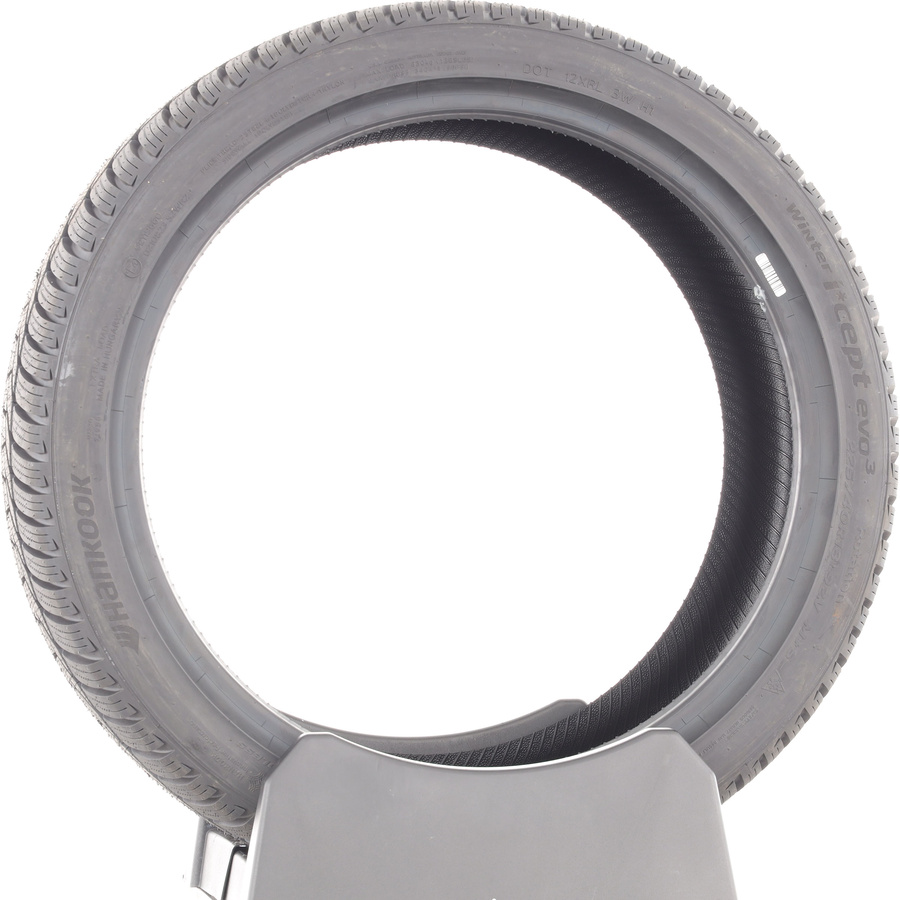 Hankook Winter i*cept evo3 W330 -  225/40 R18