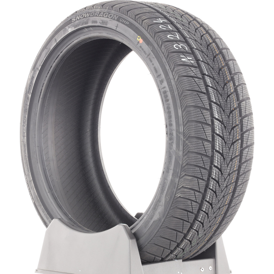 Imperial Snowdragon UHP -  225/40 R18