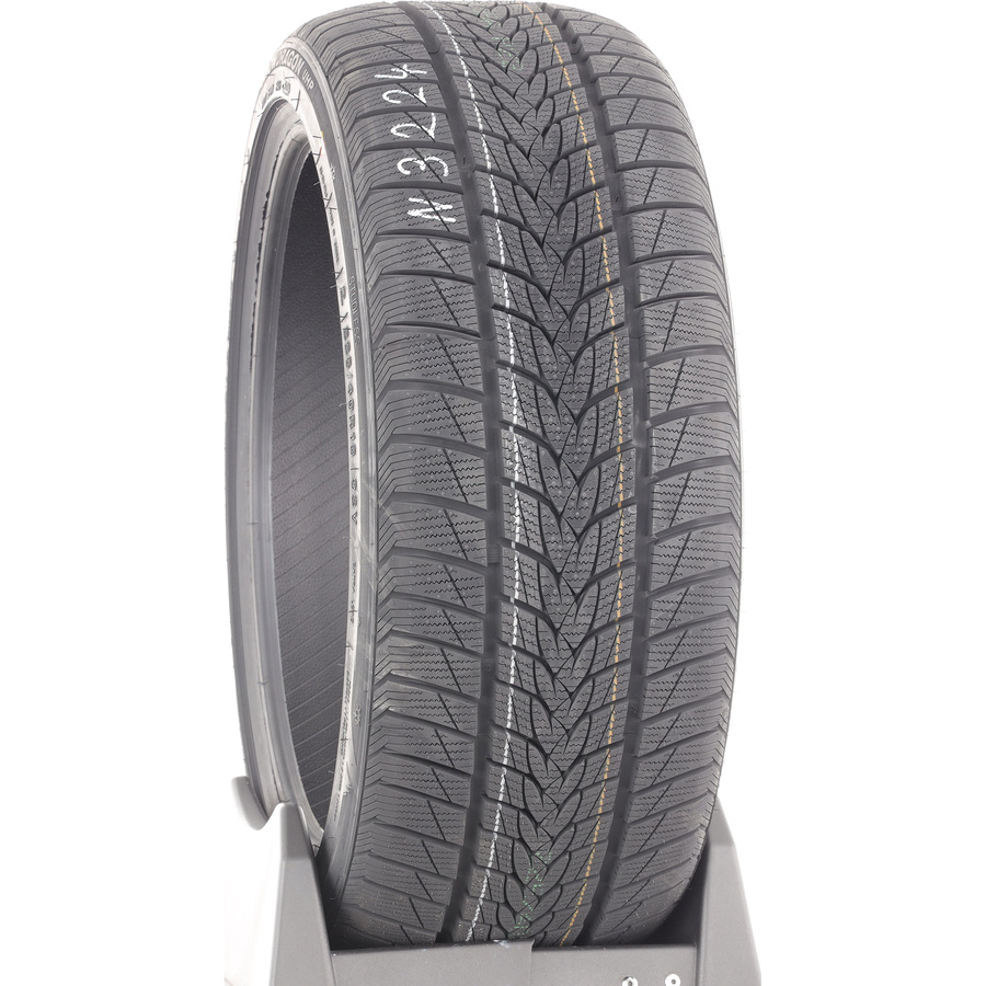Imperial Snowdragon UHP -  225/40 R18