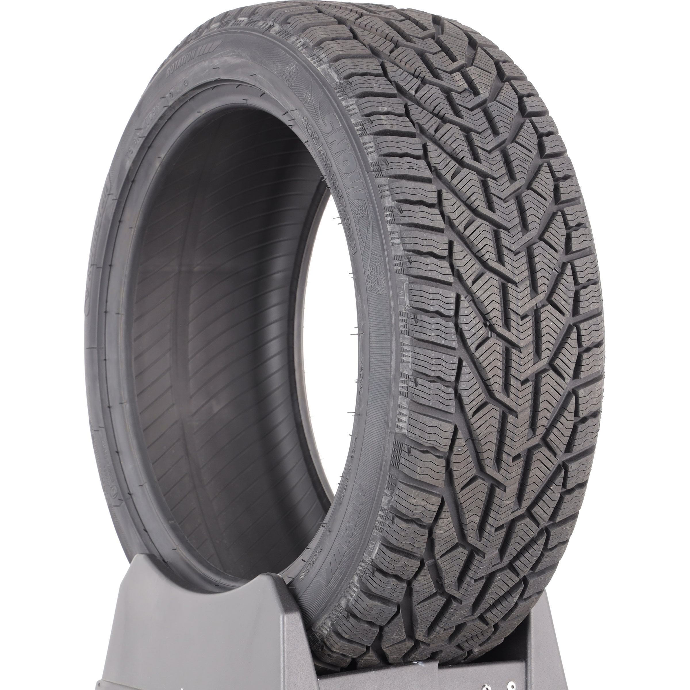 Kormoran Snow -  225/45 R17