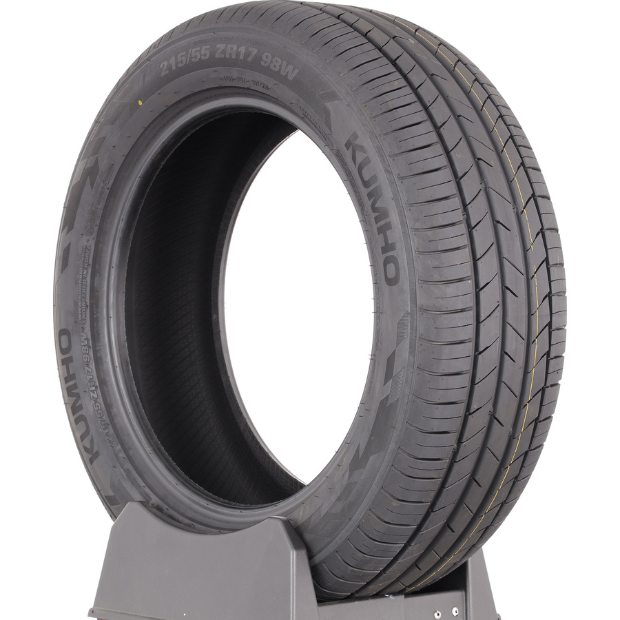 Pneu 215/45 R16 90V Kumho HS52 - Haute Performance, Adhérence Sur Sol Mouillé Et Neige, économe En Carburant