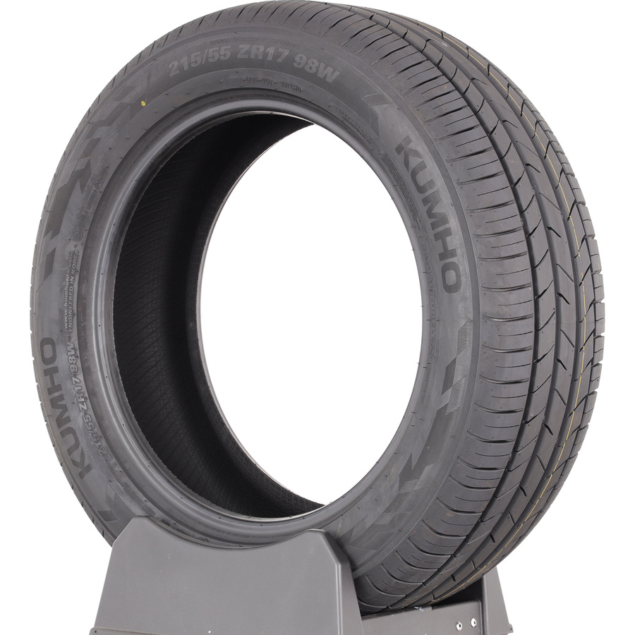 Test Kumho Ecsta HS52 - 215/55 R17 - Pneu - UFC-Que Choisir