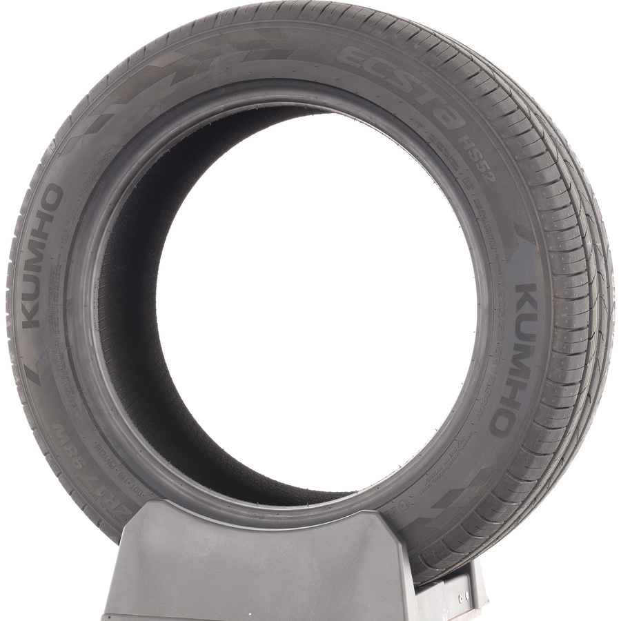 Kumho Ecsta HS52 -  225/40 R18