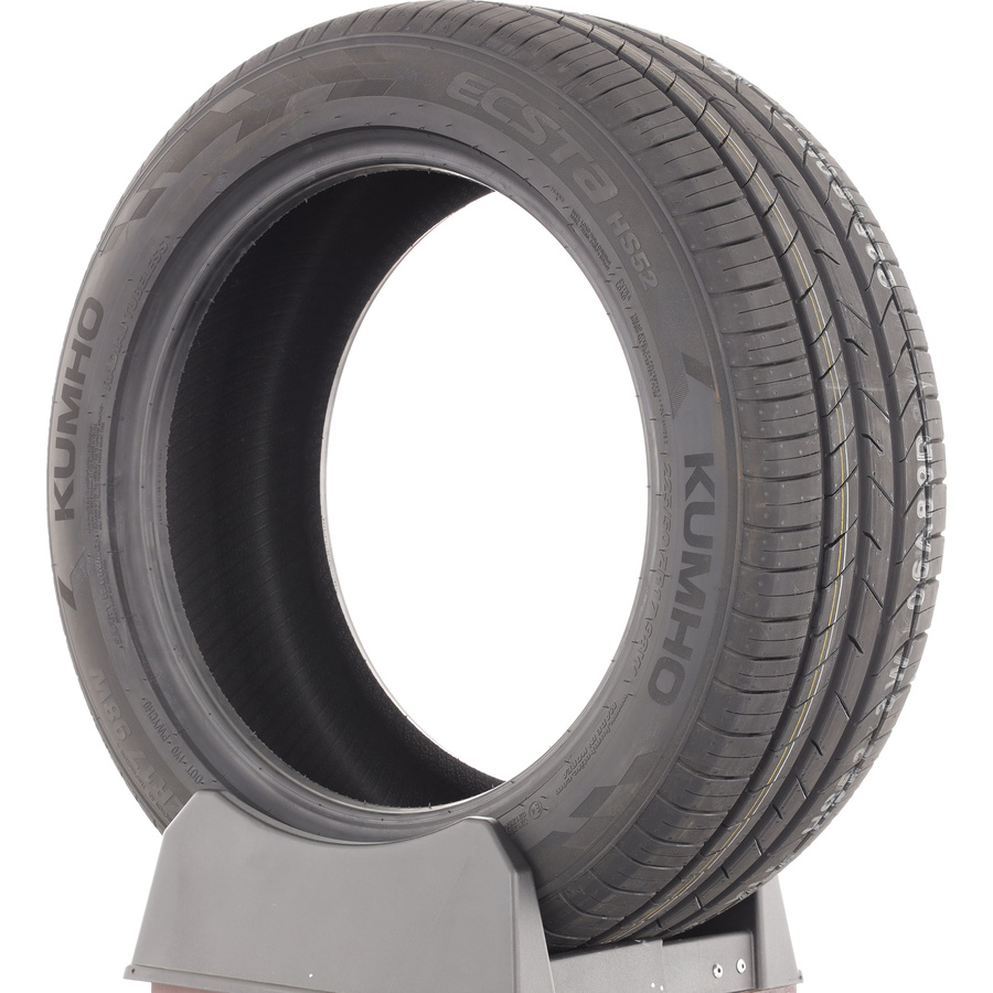 Kumho Ecsta HS52 -  225/40 R18