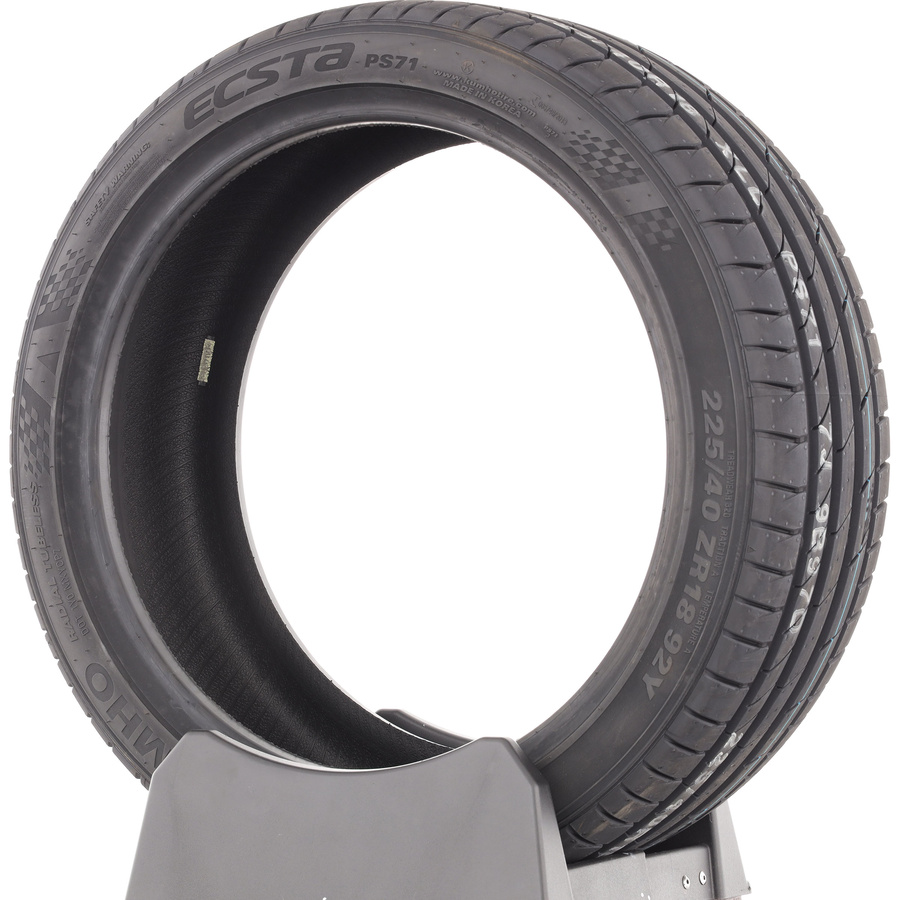 Kumho Ecsta PS71 -  225/40 R18